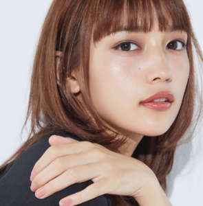 川口春奈「大島優子とツーショット」公開も「自分のことしか考えてない」の声!