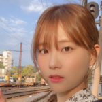 重盛さと美「無表情画像」公開は「ブチギレのメッセージ」!?