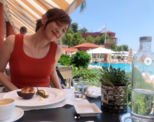 本田翼「肉感的タンクトップ」写真に「もはや直視できない」の声!