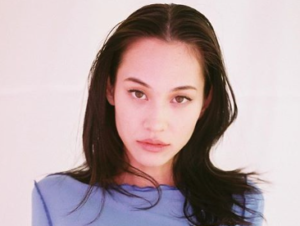 水原希子「座卓に尻つき」画像に「雑すぎる炎上商法」の指摘!