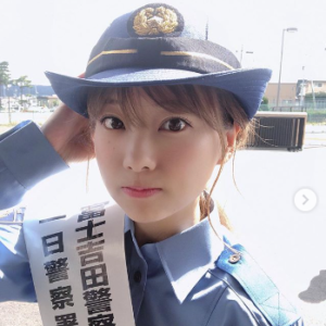 重盛さと美「劣化知らずの美貌」に囁かれる「本田翼を超える日」