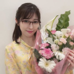 渡辺麻友が芸能界を電撃引退 理由は「身体の事を最優先に」