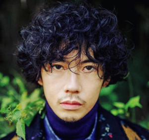 賀来賢人「インスタストーリー」で「誹謗中傷批判」の真意とは