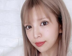 坂口杏里 結婚発表に祝福の声が続々!「彼は一般人のおなべです」