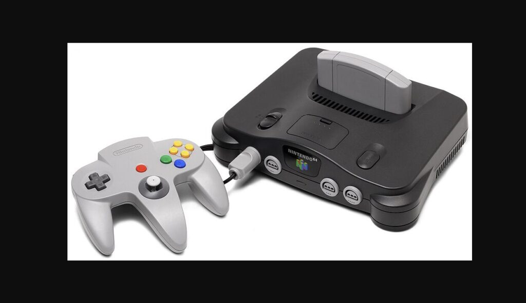 カセットが差さった黒いNINTENDO 64本体と、灰色のコントローラー